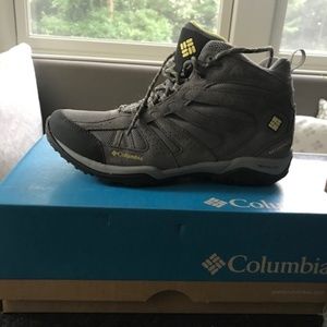 Columbia Women's Hiking Boots Size 9.5